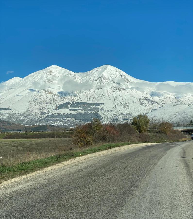 B&B Mo•Si Massa d'Albe Buitenkant foto