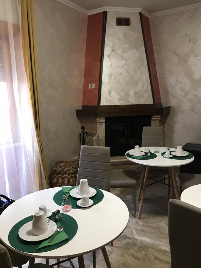 B&B Mo•Si Massa d'Albe Buitenkant foto